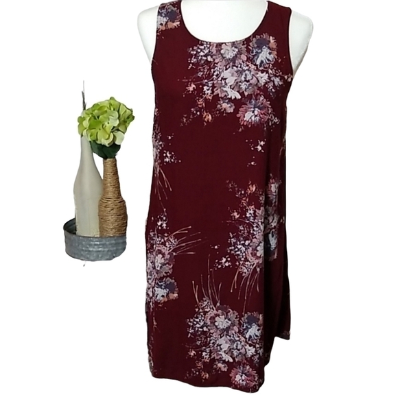 Maurices Womens SZ Medium Burgundy Floral Shift Dress Summer Spring Sleeveless - Picture 1 of 8